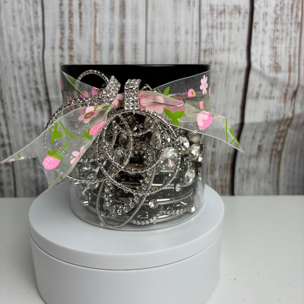 Mystery Treasure 12 oz Jar - Lot 0242